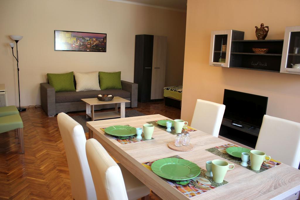 Veva Apartman - Eger Maganszallashely Dış mekan fotoğraf
